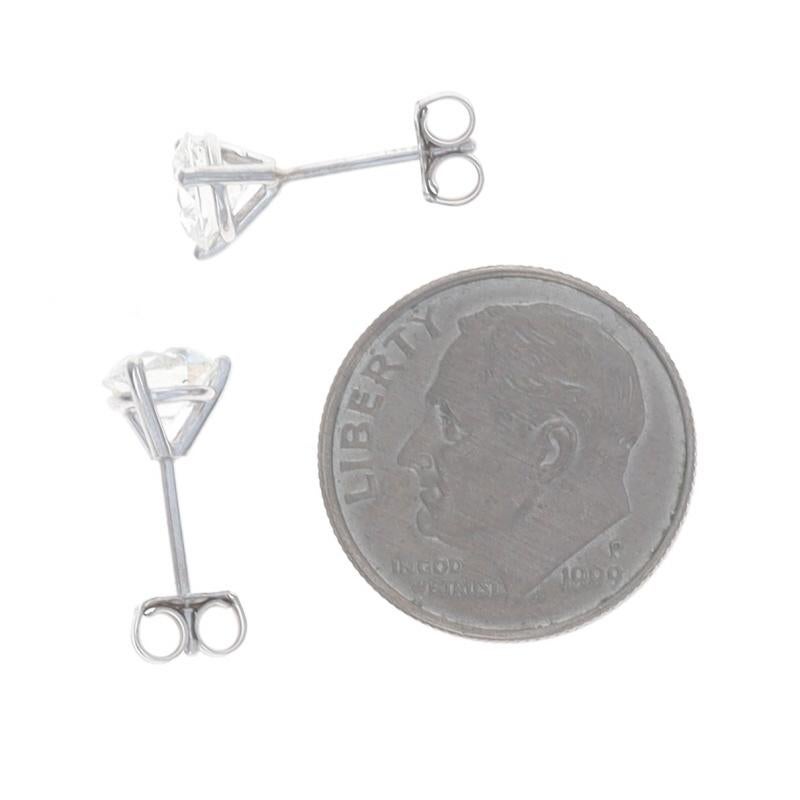 Donna Orecchini con diamanti in oro bianco 14k a brillante rotondo da 1,40ctw GIA in vendita