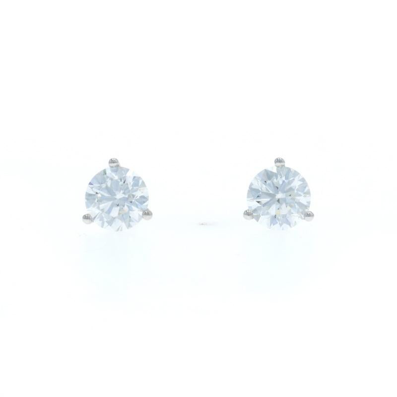 Contenuto del metallo: Oro bianco 14k

Informazioni su A. Stone

Diamante naturale
Carati: .90ct
Taglio: Rotondo brillante
Colore: G
Chiarezza: SI1
Certificato da: GIA
Numero del rapporto: 5503826124

Diamante naturale
Carati: .90ct
Taglio: Rotondo