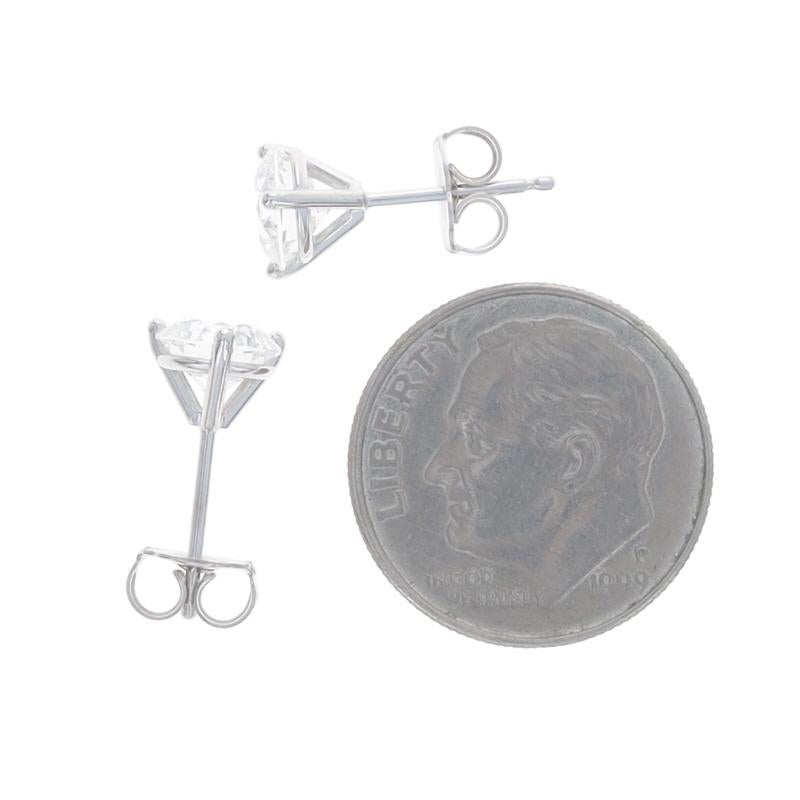 Donna Orecchini con diamanti in oro bianco 14k a brillante rotondo da 1,80ctw GIA in vendita