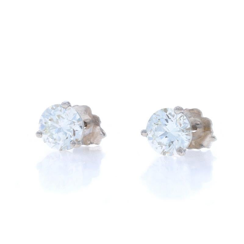 Contenuto del metallo: Oro bianco 14k

Informazioni su A. Stone
Diamante naturale
Carati: 1.00ct
Taglio: Rotondo brillante
Colore: I
Chiarezza: VS2
Nota di Stone: Triplo Eccellente
Certificato da: GIA
Numero del rapporto: 6505513679

Diamante