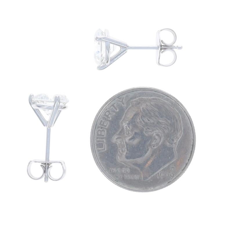 Boucles d'oreilles diamant en or blanc - 14k Round Brilliante 2.00ctw GIA Pierce en vente 1