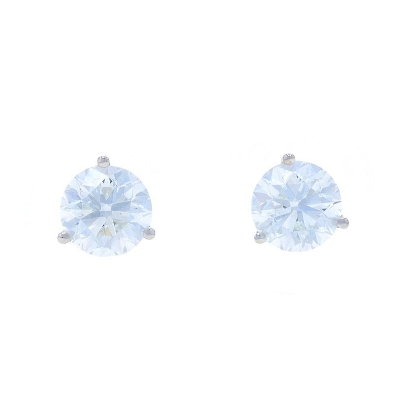 Contenuto del metallo: Oro bianco 18k

Informazioni su A. Stone
Diamante naturale
Carati: 1,50ct
Taglio: Rotondo brillante
Colore: G
Chiarezza: SI1
Certificato da: GIA
Numero del rapporto: 6515450458

Diamante naturale
Carati: 1,50ct
Taglio: Rotondo