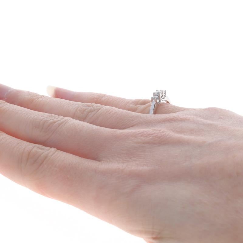 White Gold Diamond Three-Stone Engagement Ring - 14k & Platinum Round Cut .25ctw For Sale 1