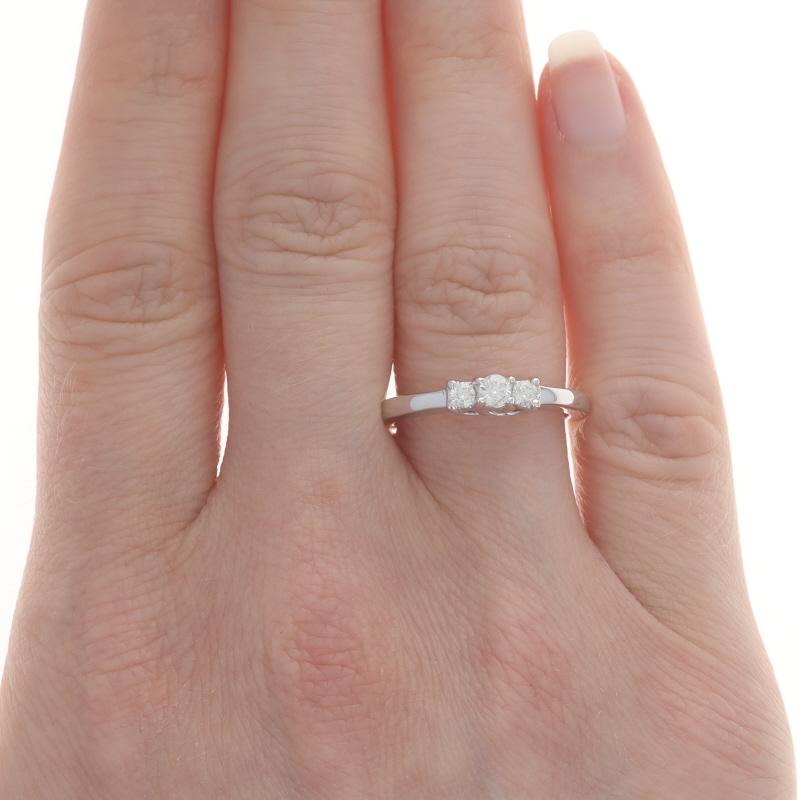Round Cut White Gold Diamond Three-Stone Engagement Ring - 14k Round .25ctw Trellis For Sale
