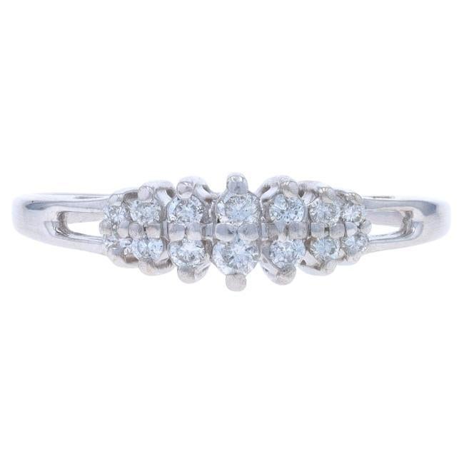 Weißgold Diamond Tiered Cluster Ring 14k Runde Brillant .25ctw im Angebot