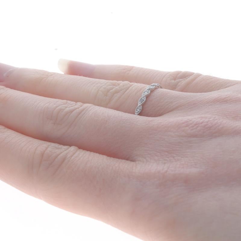 Weißgold Diamant Twist Ehering - 14k Einzelschliff .10ctw Stapelring Damen im Angebot