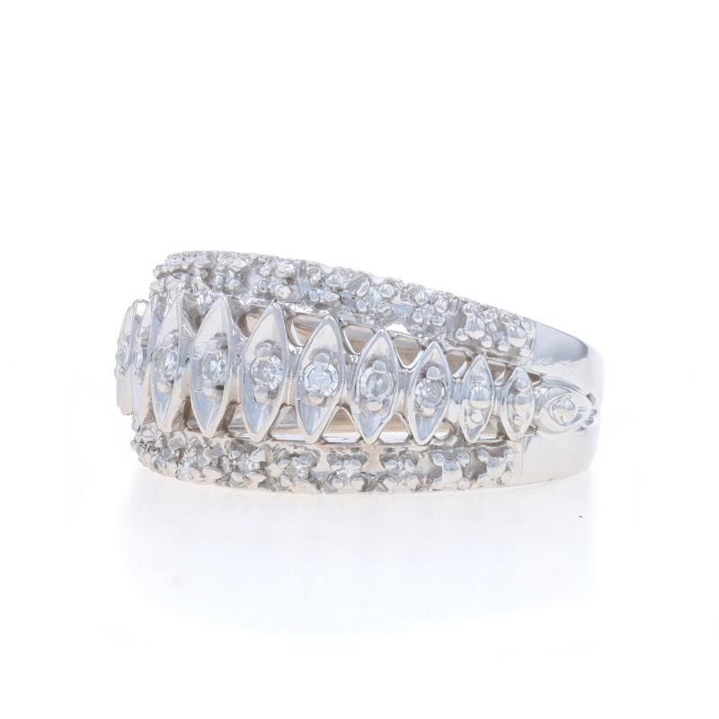 Weißgold Diamant Vintage Cluster Band 14k Single .23ctw Ring im Zustand „Hervorragend“ im Angebot in Greensboro, NC