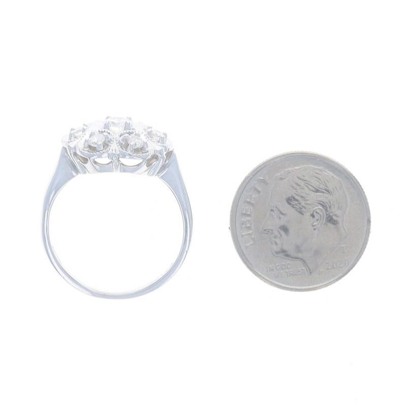 Vintage Cluster-Cocktailring aus Weißgold mit Diamanten - 14k Rd .50ctw Blumen Milgrain 1