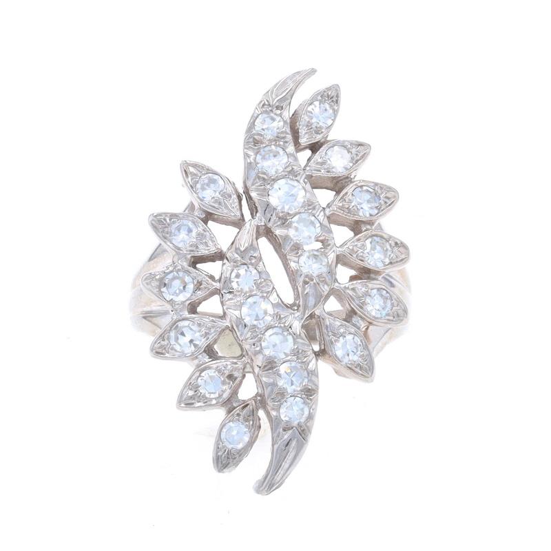 Taglia: 3 1/2
Costo della taglia: Up 3 taglie per $60 o Down 1 taglia per $40

Epoca: Vintage

Contenuto del metallo: Oro bianco 14k

Informazioni su A. Stone

Diamanti naturali
Carati: .55ctw
Taglio: Singolo
Colore: G - H
Chiarezza: VS1 -