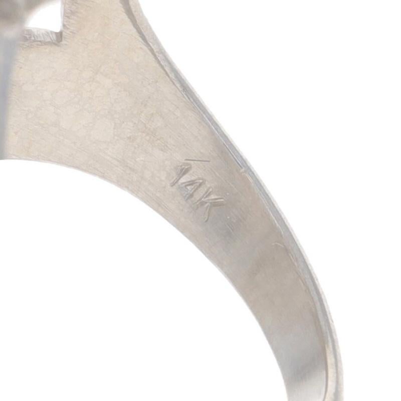 Anello cocktail con cluster di diamanti vintage in oro bianco - 14k Single .55ctw Leaf Spray in vendita 1