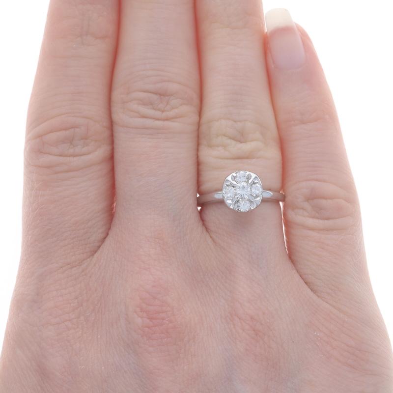 Taglio rotondo Anello di fidanzamento a grappolo in oro bianco con diamanti vintage - 14k Brilliante rotondo 0,37ctw in vendita