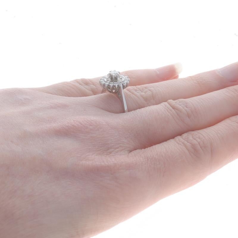 Vintage Halo-Ring aus Weißgold mit Diamanten - 14k rund .38ctw Milgrain Kathedrale, Diamant Damen im Angebot