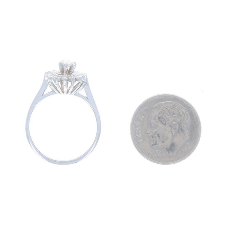 Vintage Halo-Ring aus Weißgold mit Diamanten - 14k rund .38ctw Milgrain Kathedrale, Diamant im Angebot 1