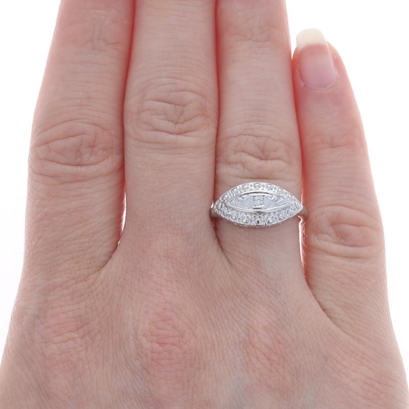 White Gold Diamond Vintage Ring - 14k Single Cut Floral Solitaire In Excellent Condition For Sale In Greensboro, NC
