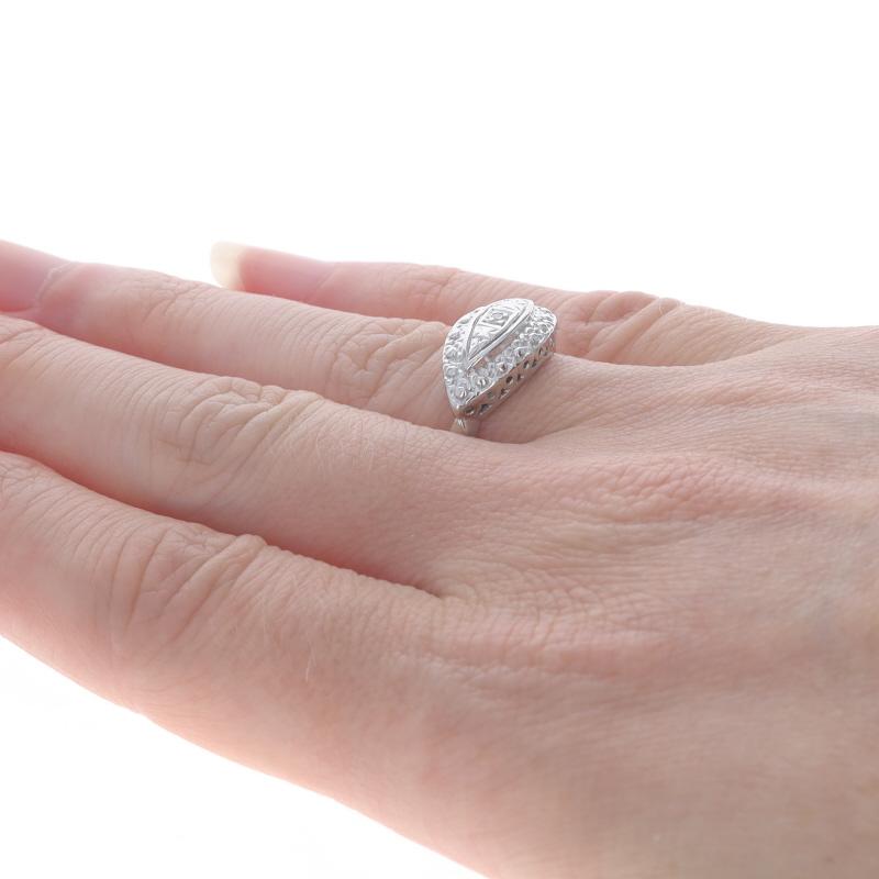 White Gold Diamond Vintage Ring - 14k Single Cut Floral Solitaire For Sale 1