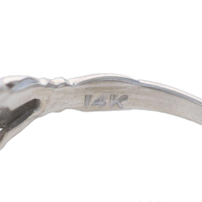 White Gold Diamond Vintage Solitaire Ring - 14k Round Brilliant Hearts im Angebot 2