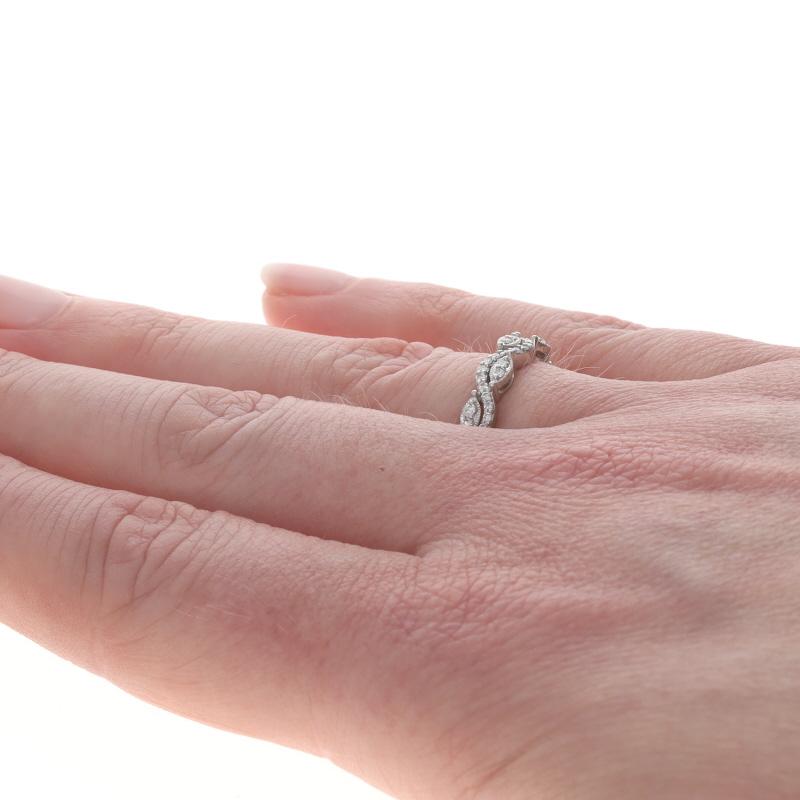 Women's White Gold Diamond Wavy Vine Band - 14k Round Brilliant .25ctw Wedding Ring For Sale