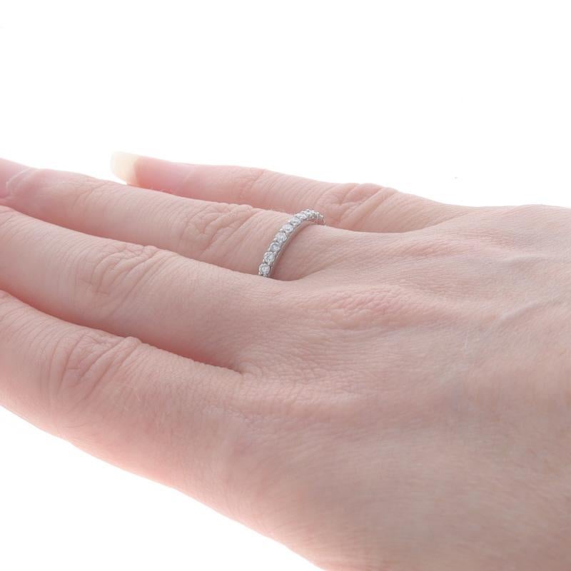 Donna Fascia nuziale con diamante in oro bianco - Anello a Brilliante Rotondo da 10k con peso di 0,26 ct. in vendita