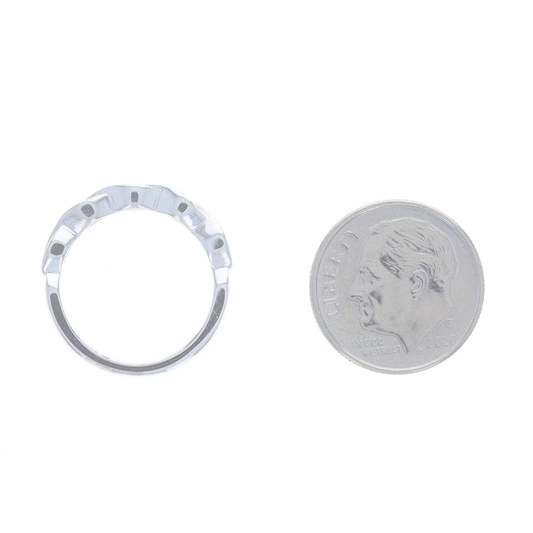 Weißgold-Diamant-Hochzeitsring - 10k Einzelschliff .10ctw Twist Milgrain-Ring im Angebot 1