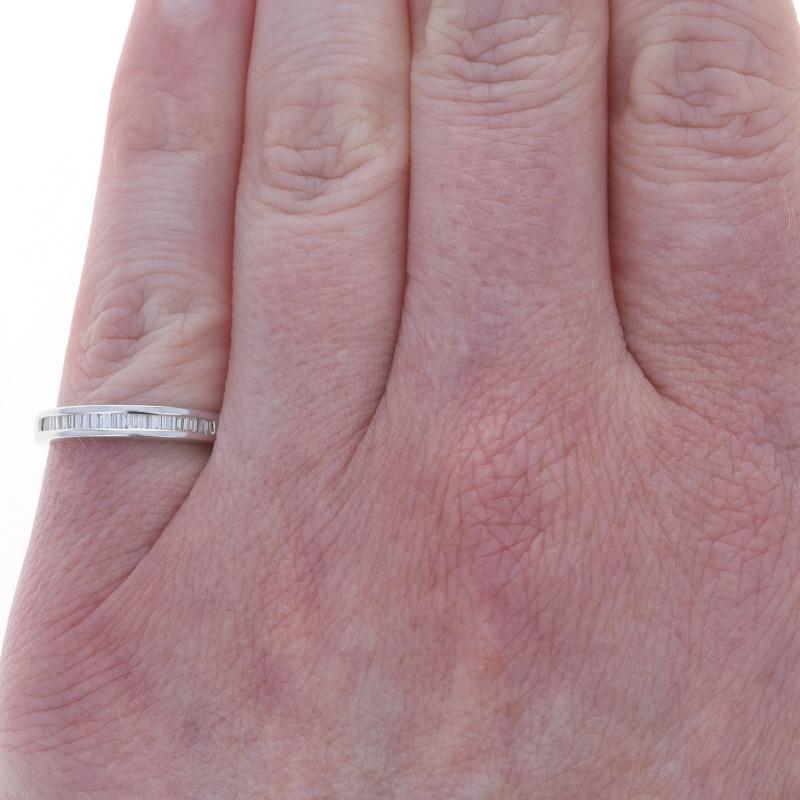Weißgold Diamant Hochzeit Band - 14k Baguette .25ctw Channel Set Ring Damen im Angebot