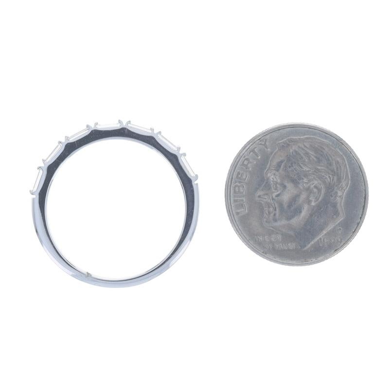 Fascia nuziale con diamante in oro bianco - Anello 14k Baguette .38ctw in vendita 1