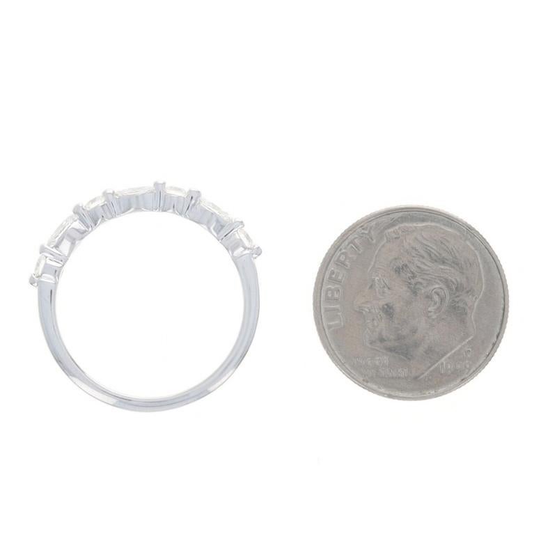 Fascia nuziale con diamante in oro bianco - Anello 14k con diamante rotondo e marquise da 0,47 ct. in vendita 1