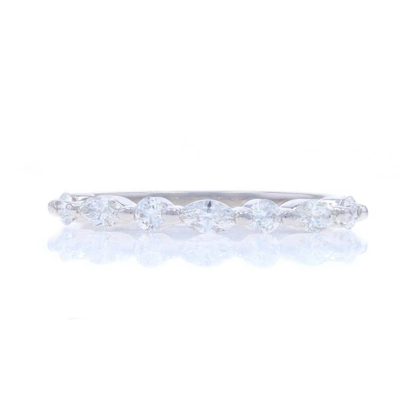 Alianza de oro blanco con diamantes - 14k Anillo marquesa y brillante redondo .47ctw