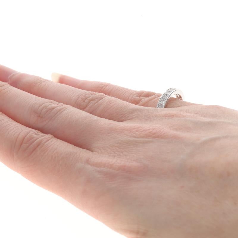 Alliance en or blanc avec diamant - 14k Princesse 1.00ctw Channel Set Ring Sz 4 1/2 Pour femmes en vente