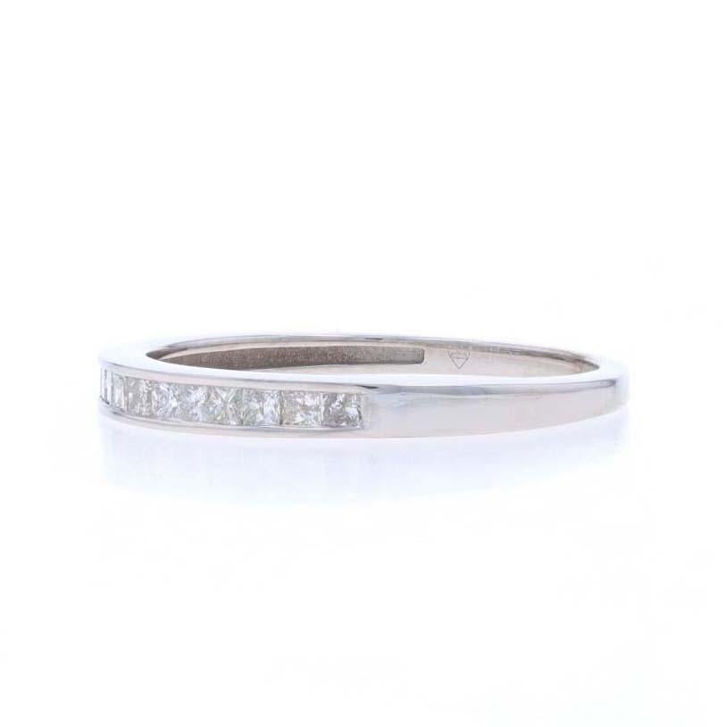 Alliance en or blanc avec diamant - 14k Princesse .33ctw Channel Set Ring Excellent état - En vente à Greensboro, NC
