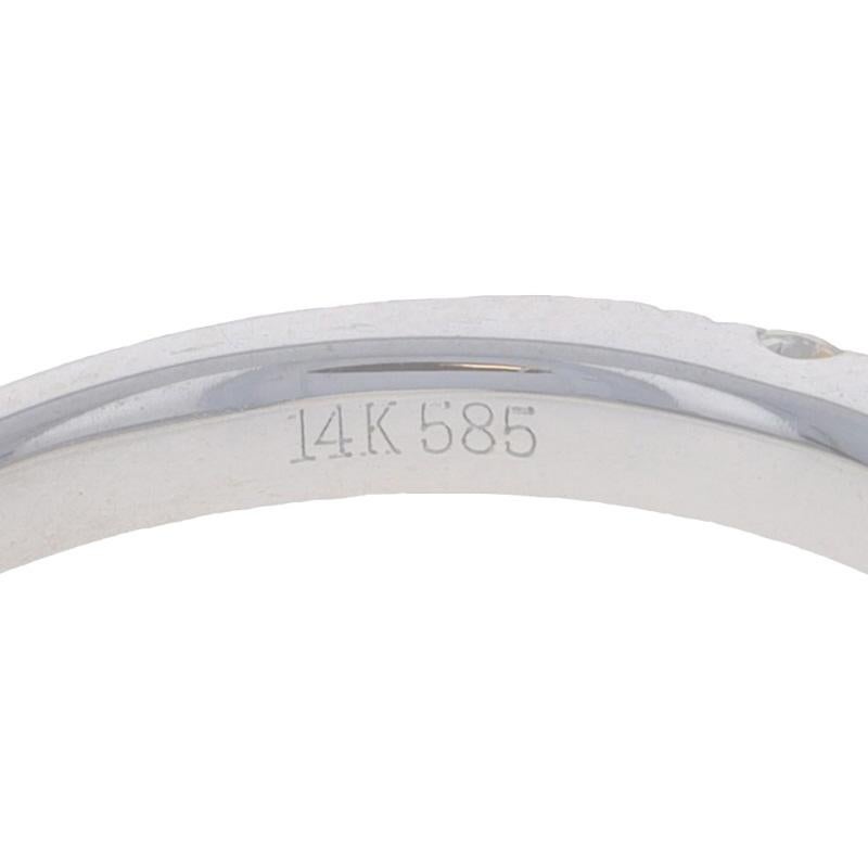 Alliance en or blanc avec diamant - 14k Rond .52ctw French Set Stack Ring en vente 2