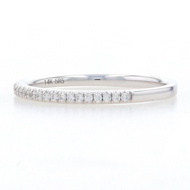 Fascia nuziale con diamante in oro bianco - Anello a Brilliante Rotondo 14k da 0,11 ct. In condizioni ottime in vendita a Greensboro, NC