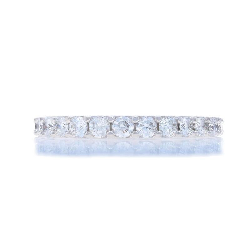 Taille : 7
Frais de taille : Up&Up pour 40 $ ou Down 1/2 pour 40 $.

Contenu métallique : Or blanc 14k

Informations sur les pierres

Diamants naturels
Carat(s) : 2/3ctw
Coupe : Brillant rond
Couleur : F - G
Clarté : SI2 - I1

Total des carats :