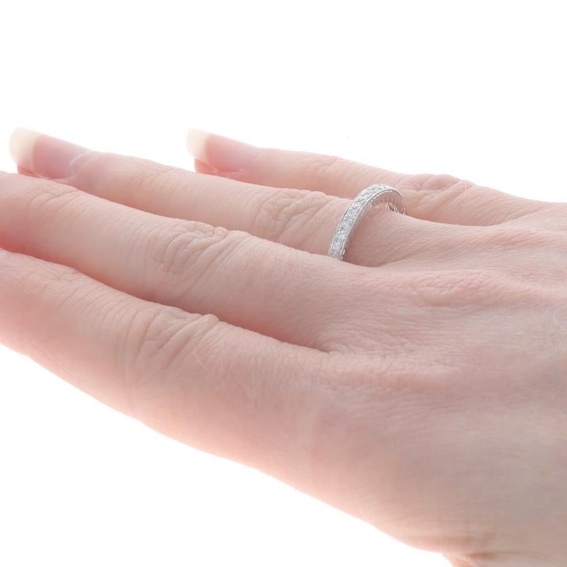 Women's White Gold Diamond Wedding Band 14k Round Brilliant .32ctw Etched Milgrain Ring For Sale