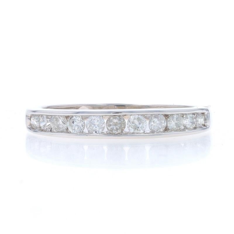 Dimensioni: 4 3/4
Costo della taglia: Up&Up per $35 o Down&Up per $35

Contenuto del metallo: Oro bianco 14k

Informazioni su A. Stone

Diamanti naturali
Carati: .33ctw
Taglio: Rotondo brillante
Colore: H. H. - I.
Chiarezza: I1 - I2

Carati totali:
