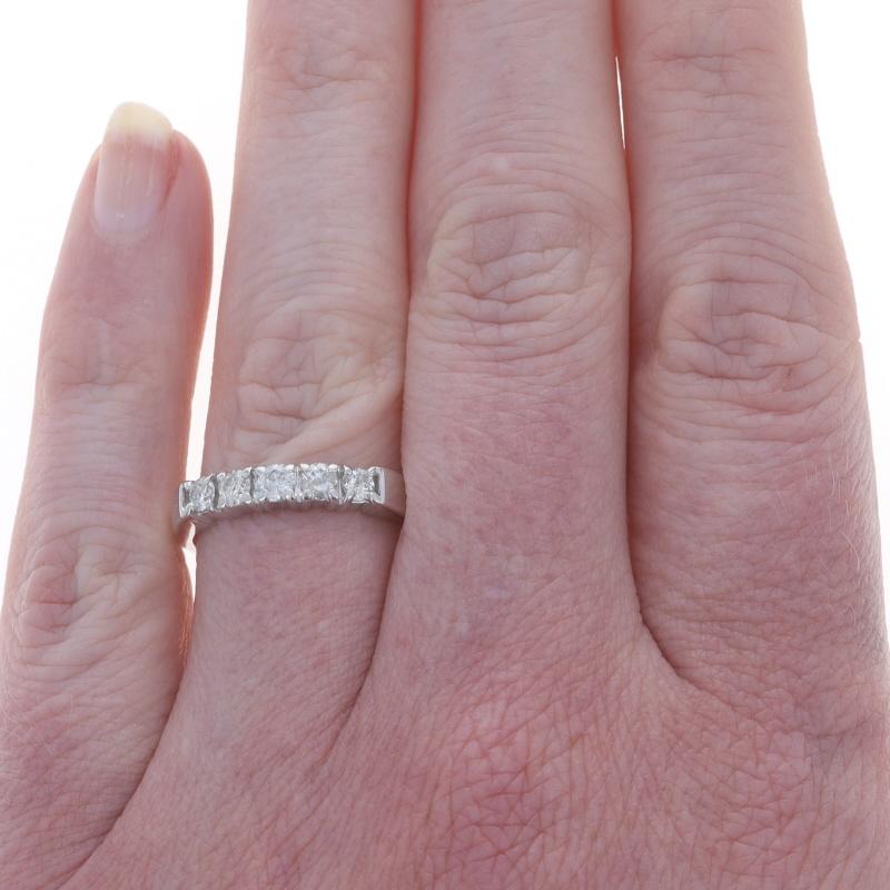 Taglio rotondo Fascia nuziale con diamante in oro bianco - Anello a Brilliante Rotondo 14k da 0,50 ct. in vendita