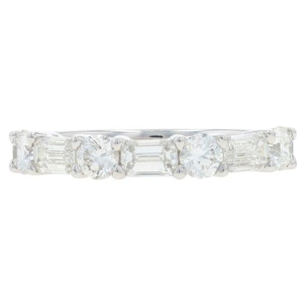 Weißgold Diamant Ehering - 18k Smaragd 1.04ctw Ring im Angebot