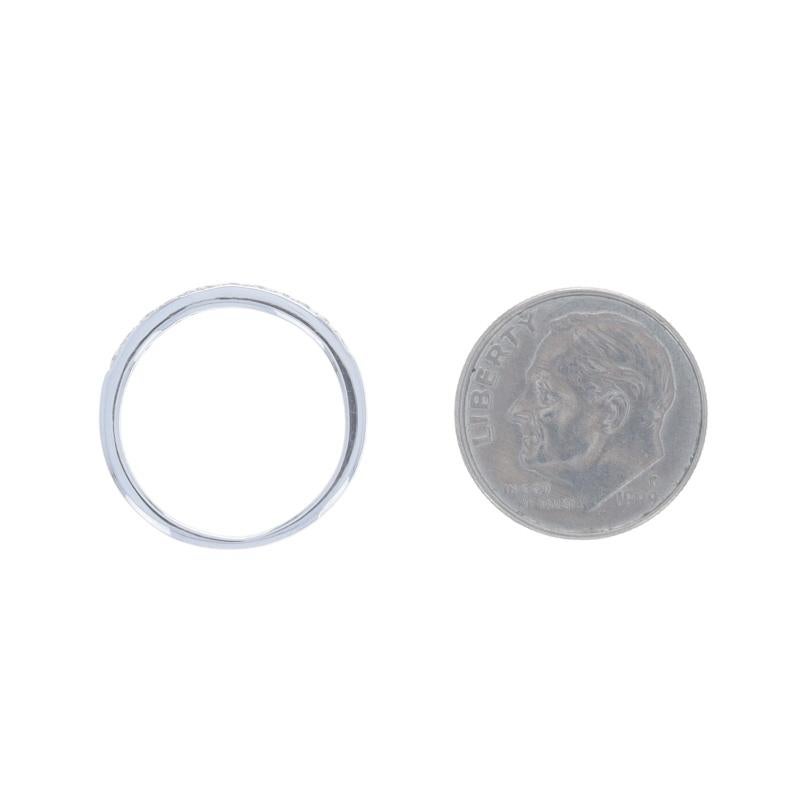 Alliance en or blanc avec diamant - 18k Round Brilliant .10ctw Ring en vente 1