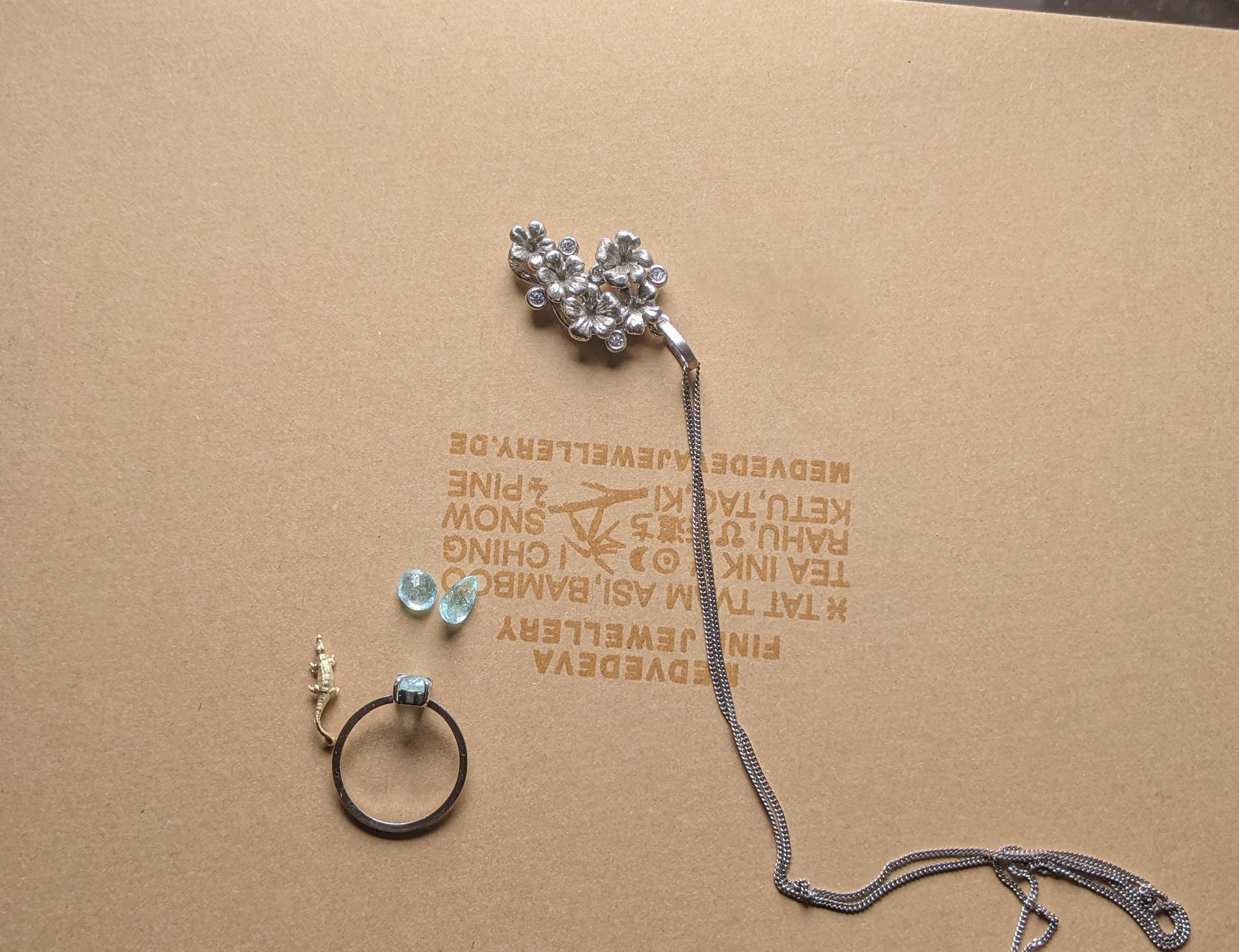 White Gold Drop Pendant Necklace with Diamonds and Removable Topaz For Sale 5