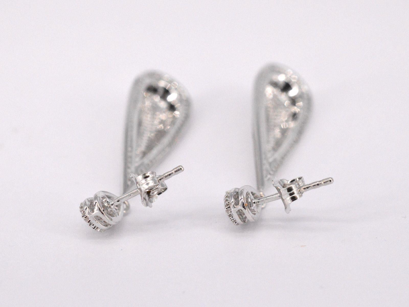 White Gold Earrings Full of Diamonds In New Condition For Sale In AMSTELVEEN, NH