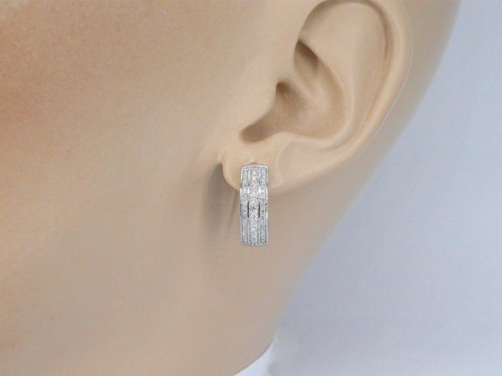 White gold earrings with brilliant cut diamonds are a classic and sophisticated piece of jewelry that can be worn for any occasion. The earrings are made of white gold, a popular choice for its durability and timeless appeal, and feature diamonds
