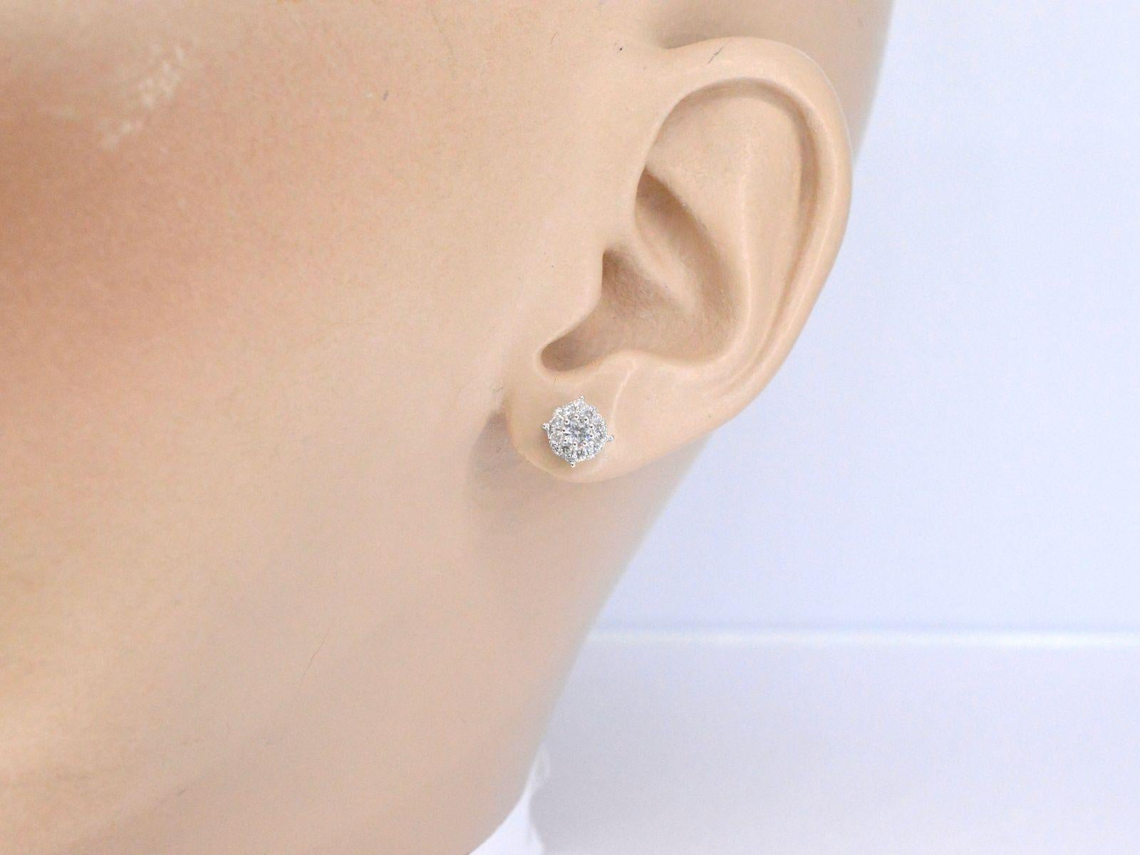 Contemporary White Gold Earrings with Brilliant Cut Diamonds For Sale