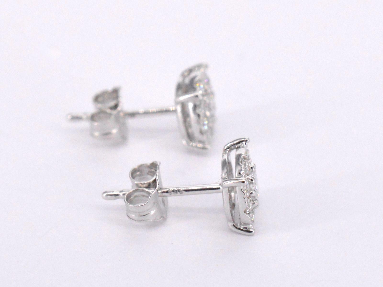 Boucles d'oreilles en or blanc avec diamants taillés en brillant Pour femmes en vente