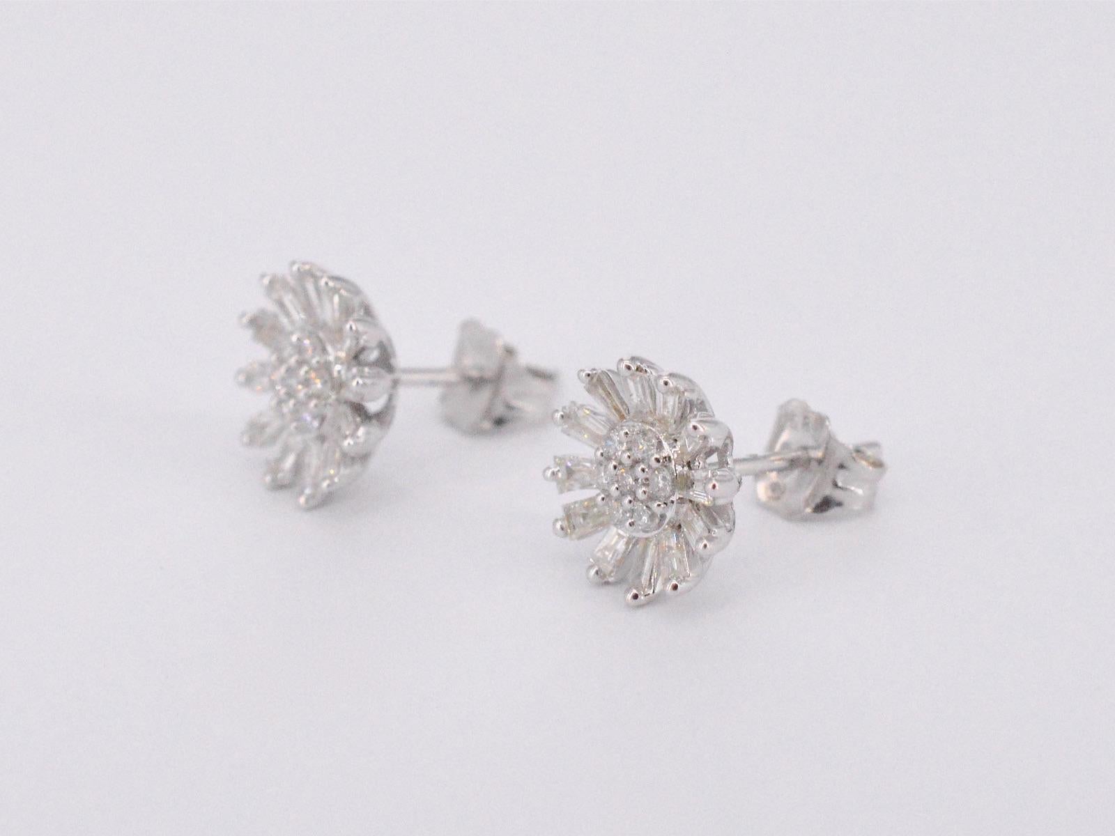 White Gold Earrings with Natural Genuine Diamonds In New Condition For Sale In AMSTELVEEN, NH