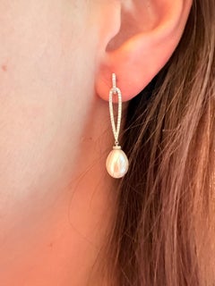 White Gold Earrings with Pearls and Diamonds