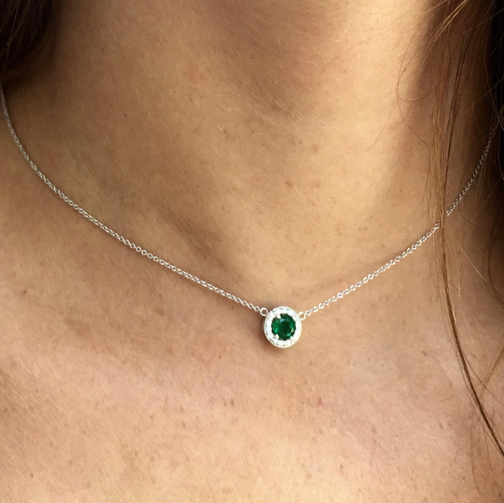 White Gold Emerald and Diamond Pendant Necklace Weighing 0.90 Carat In New Condition In New York, NY