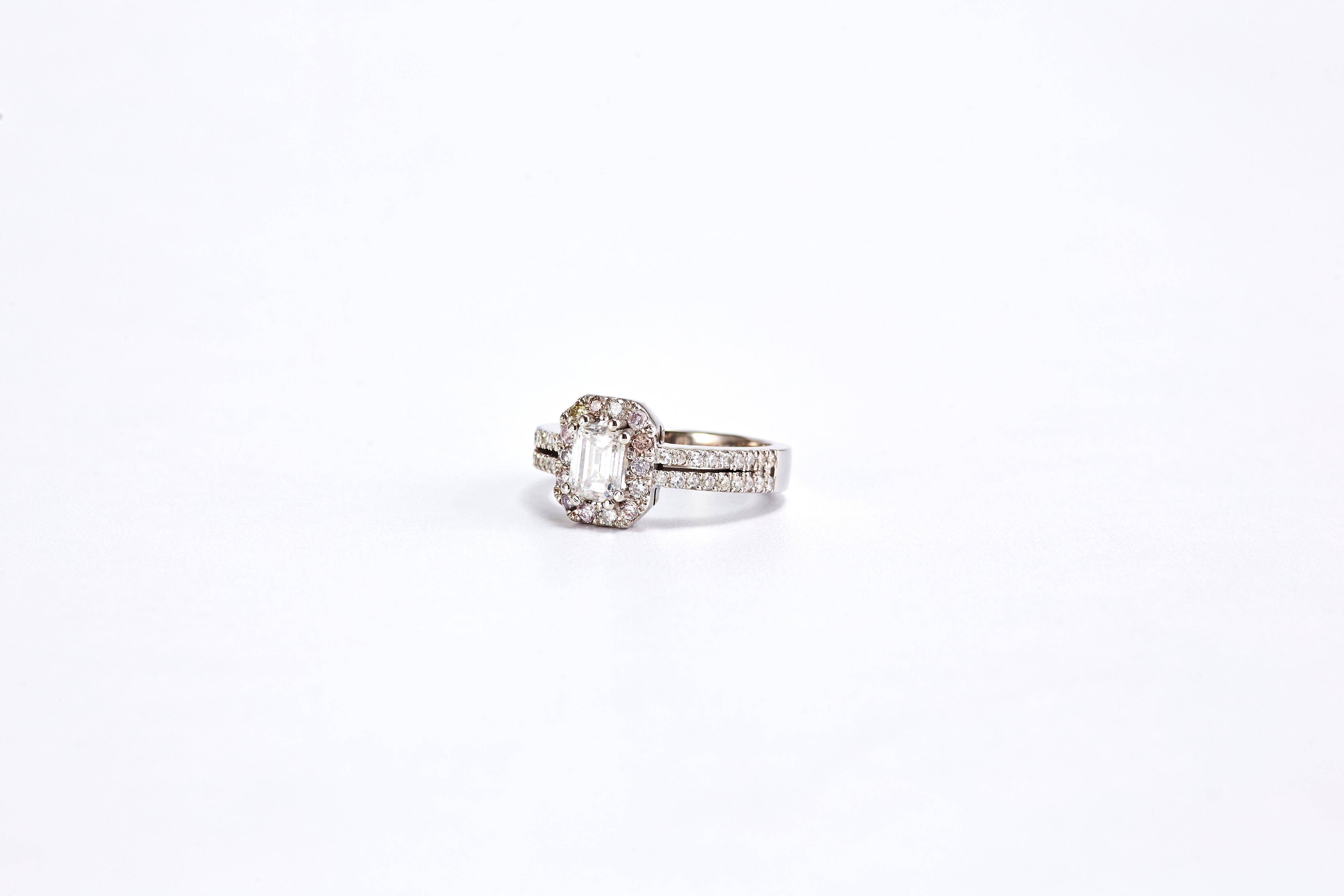 White Gold Emerald Cut Diamond Engagement Ring with a Halo In Excellent Condition For Sale In Tel Aviv, IL