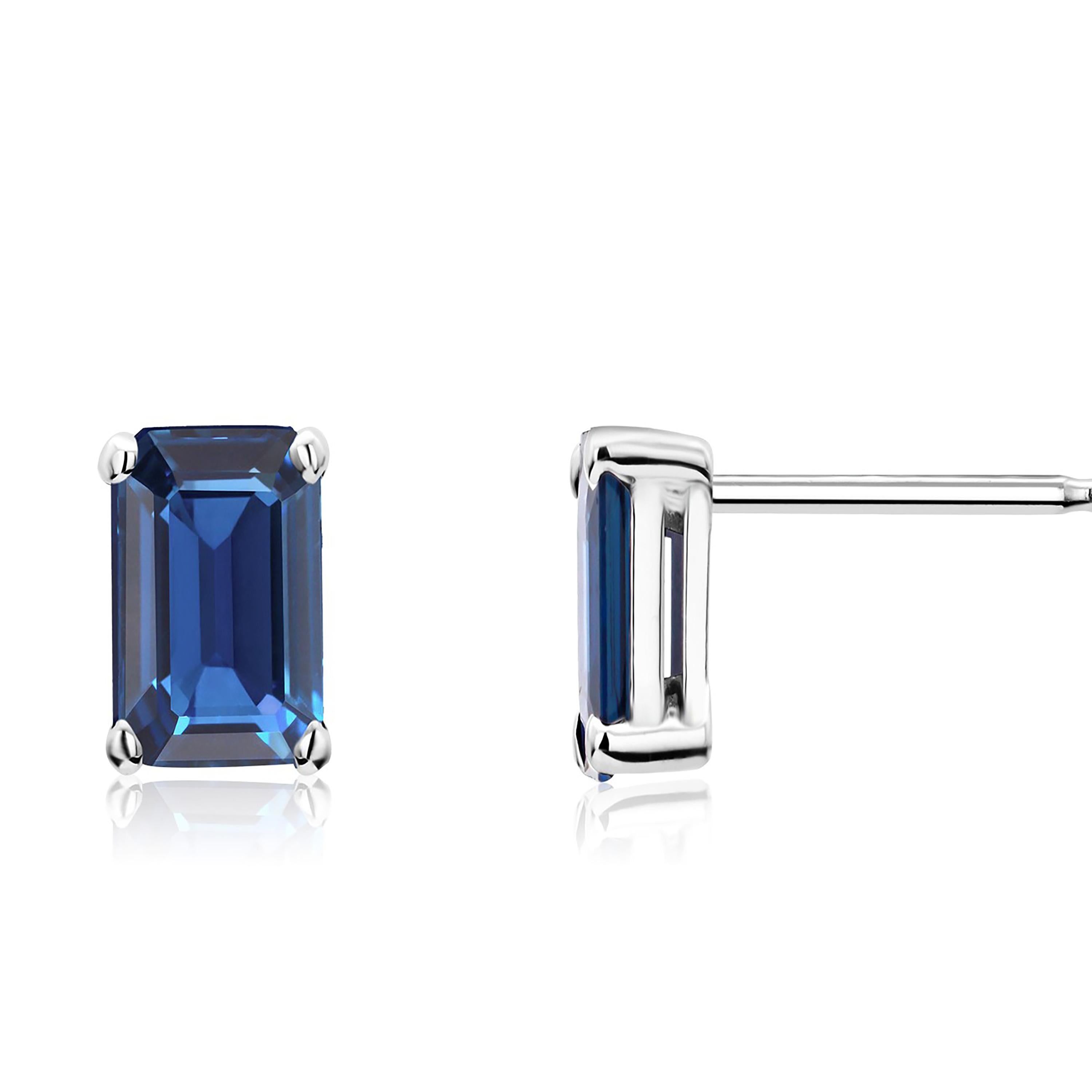 Contemporary White Gold Emerald Cut Sapphires Stud Earrings