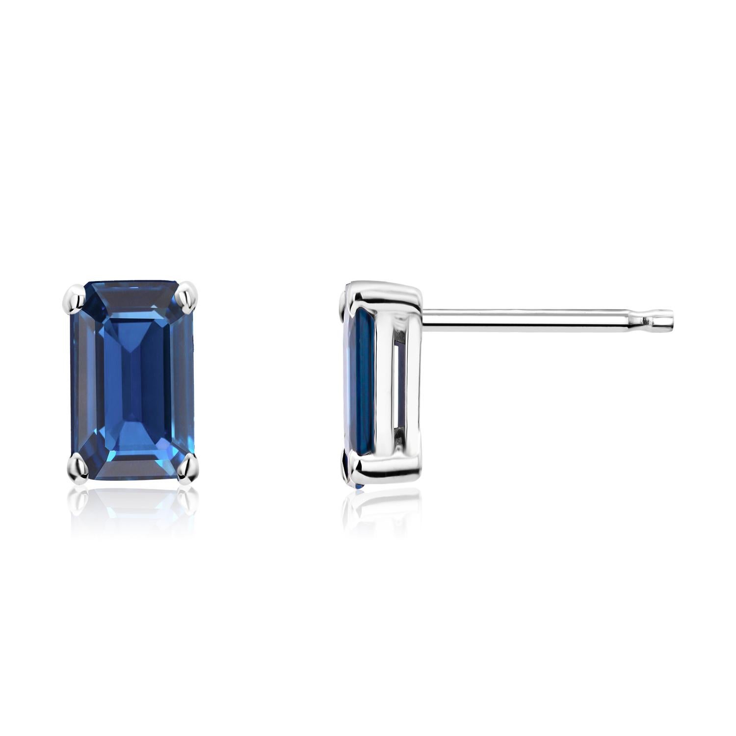 White Gold Emerald Cut Sapphires Stud Earrings In New Condition In New York, NY