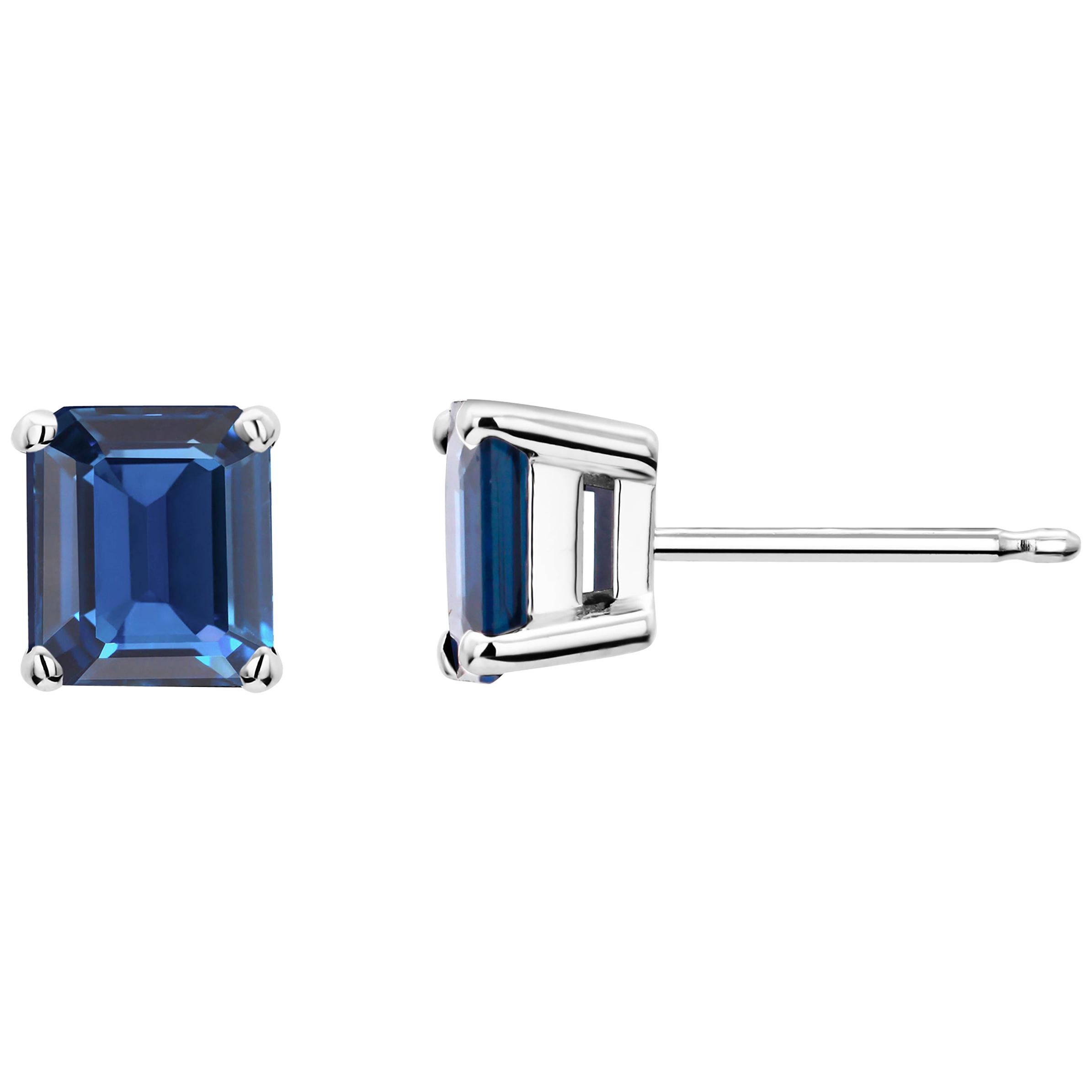 White Gold Emerald Cut Sapphires Stud Earrings Weighing 1.61 Carat