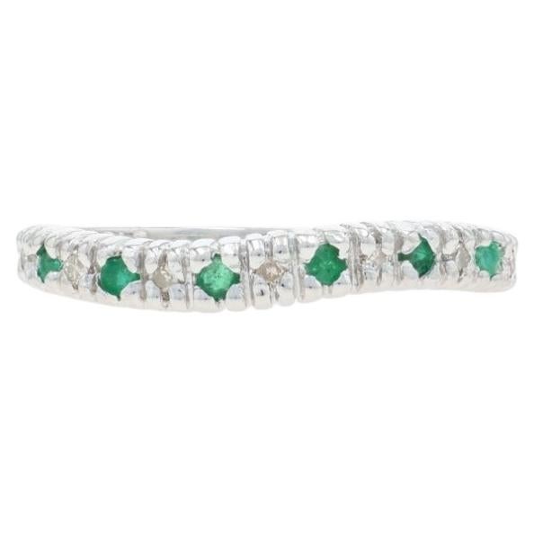 White Gold Emerald Diamond Curved Band - 14k Round .11ctw Ring